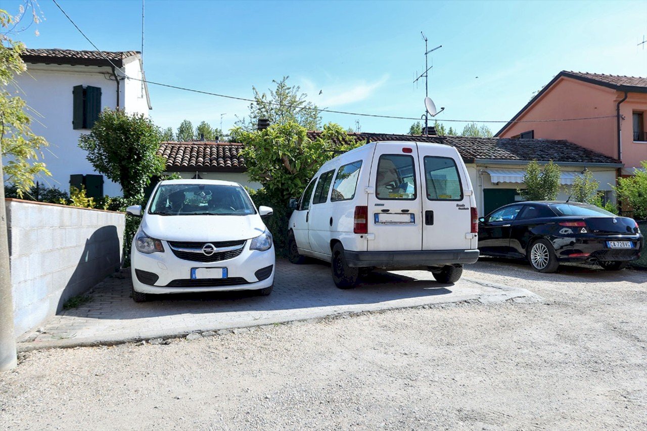 Posto Auto Ravenna - foto 2