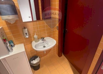 Negozio Varese (zona Calcinate del Pesce) - foto 23