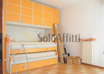 camera da letto - Quadrilocale Giussano - foto 17