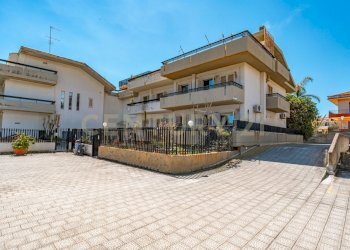 DSC09645.jpg - Villa Via G. Pezzana 9, Aci Castello - foto 2