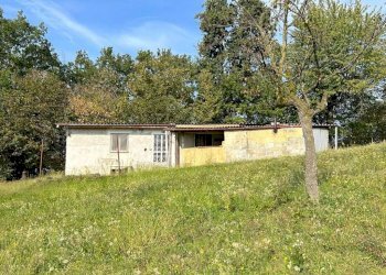 Independent house Pocapaglia - photo 1