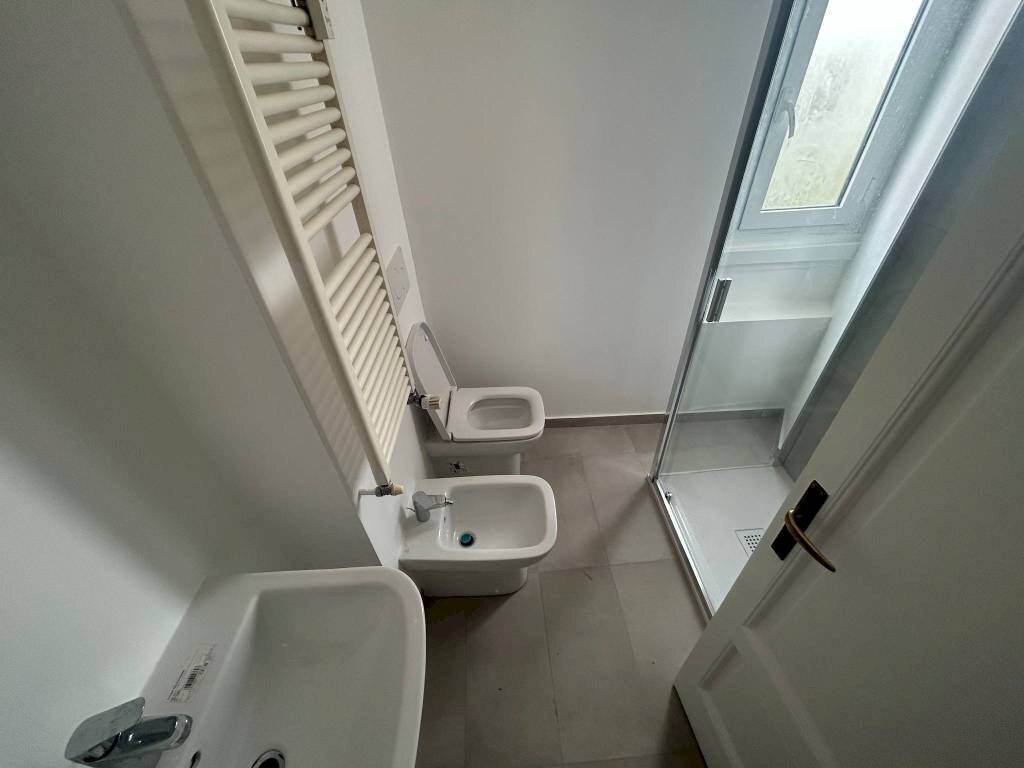 Bagno - Quadrilocale via Spartaco, 38, Milano - foto 3