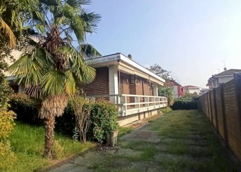 Giardino - Villa via Novara, 87/d, Trecate - foto 2
