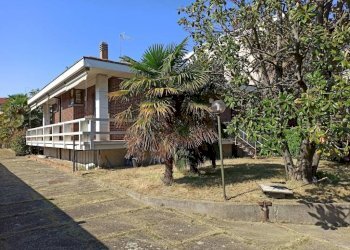 Giardino - Villa via Novara, 87/d, Trecate - foto 3