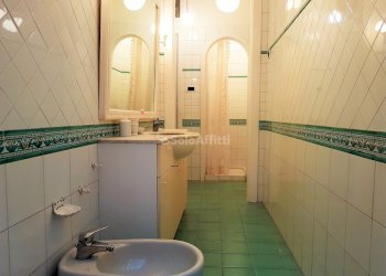 BAGNO 2 - Via Giacinto Gigante 2, Napoli - photo 16