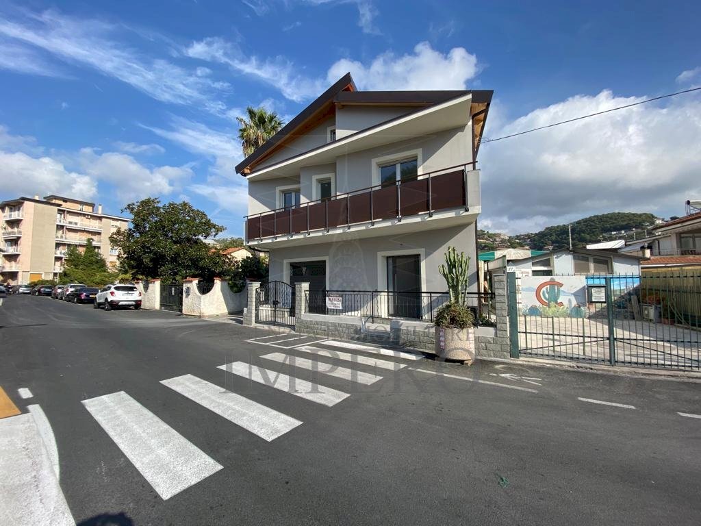 casa - Casa indipendente Via Angeli Custodi, Vallecrosia - foto 2