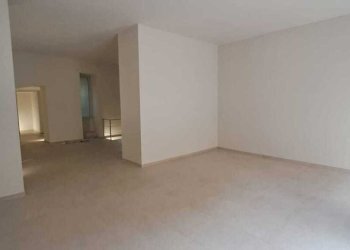 Interno - Commercial Premises Via Appia Nuova 287, Roma - photo 6