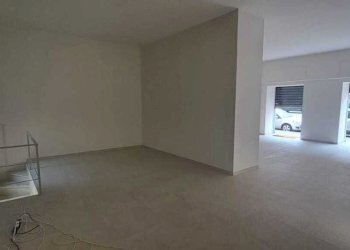 Interno - Commercial Premises Via Appia Nuova 287, Roma - photo 9