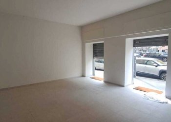 Interno - Commercial Premises Via Appia Nuova 287, Roma - photo 10