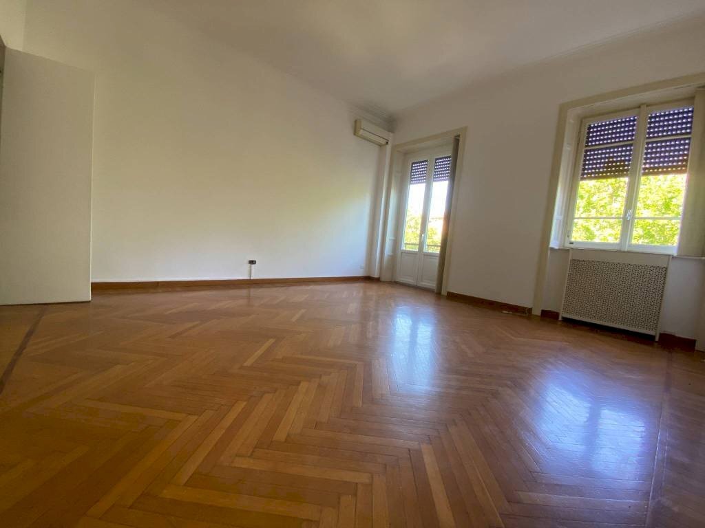 Cucina - Quadrilocale viale Romagna, 46, Milano - foto 1