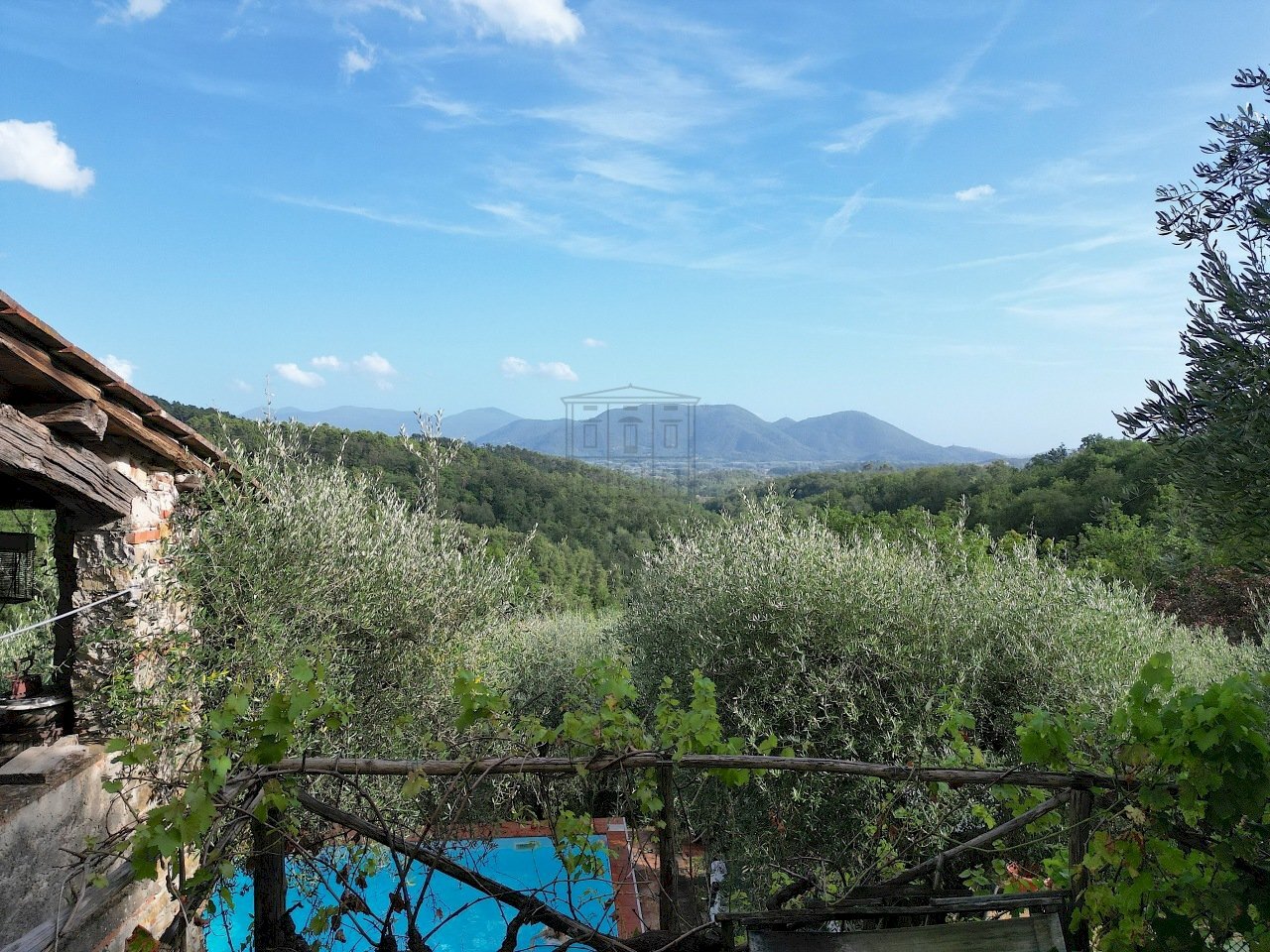 vendesi rustico ristrutturato con piscina luccaDJI - Casale Via per Chiatri 734, Lucca - foto 1