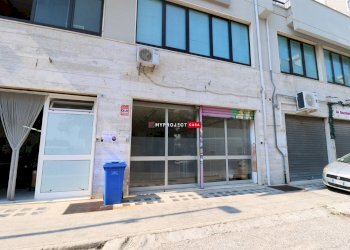 Laboratorio Via Alfonso Motolese, Martina Franca - foto 2