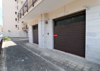 Negozio Viale Della Libertà, Martina Franca - foto 4