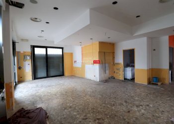 Negozio Viale Della Libertà, Martina Franca - foto 7