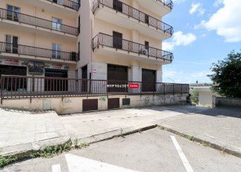 Negozio Viale Della Libertà, Martina Franca - foto 18