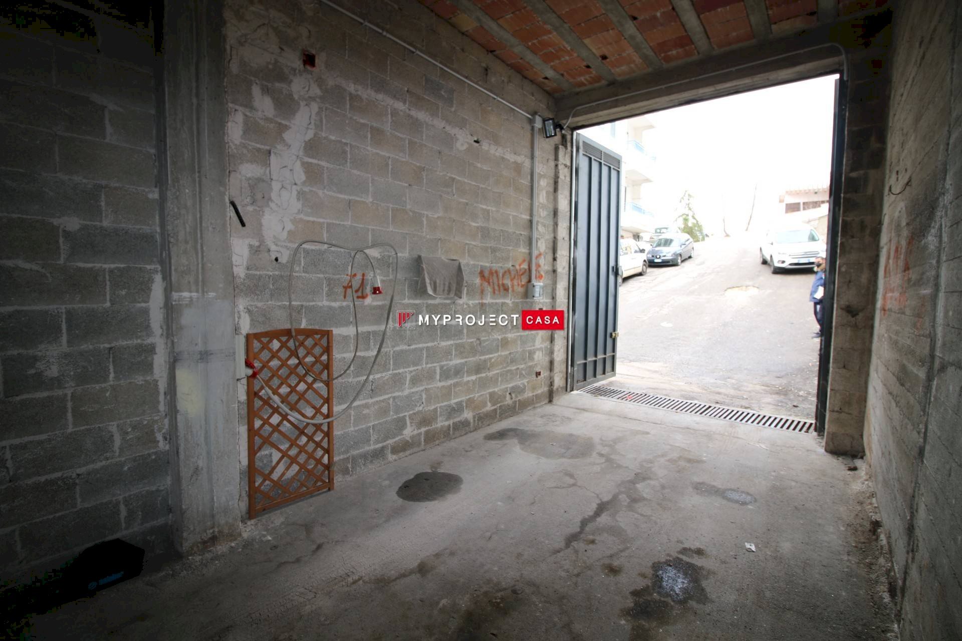 Garage - Parcheggio Viale Alcide De Gasperi, Martina Franca - foto 2