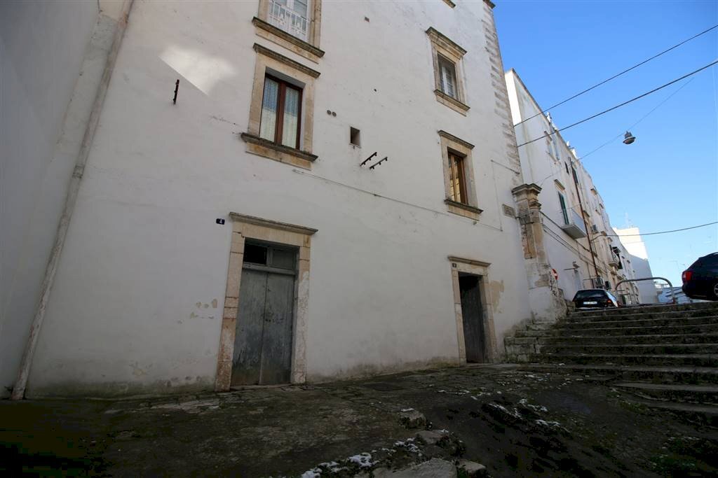 Shop Via Bellini, Martina Franca - photo 1