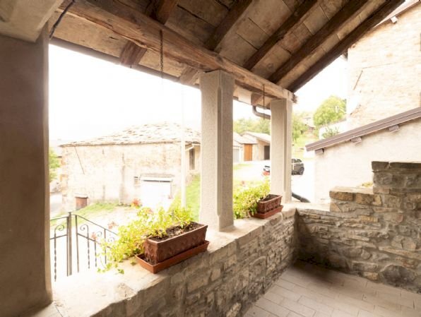 Semi-detached house Frassinoro - photo 1