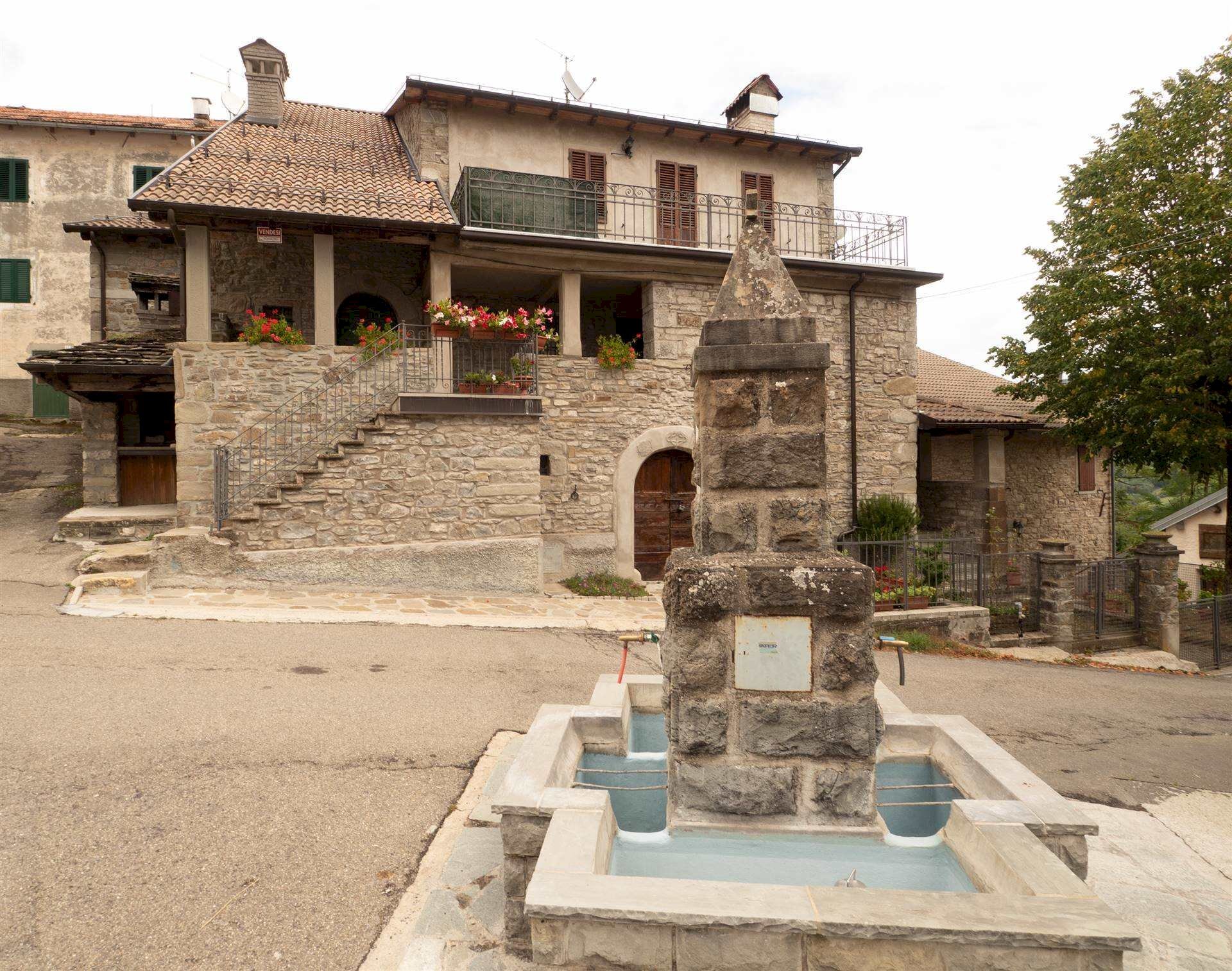 Semi-detached house Frassinoro - photo 2