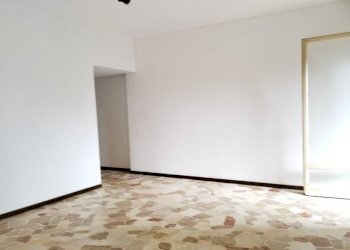 ambienti - Bilocale via Filippo Turati, 23, Cerro Maggiore - foto 2