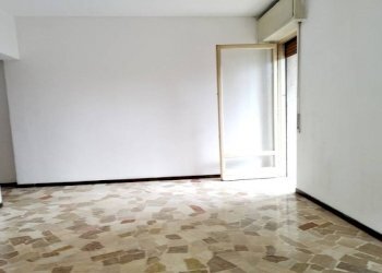 ambienti - Bilocale via Filippo Turati, 23, Cerro Maggiore - foto 27