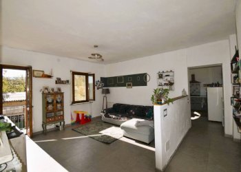 Salone - Rustic Montegrosso d'Asti - photo 15