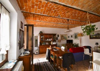 Salone - Rustic Montegrosso d'Asti - photo 21