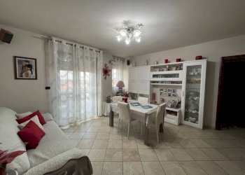 soggiorno - Trilocale via del Porto, 249, Carmagnola - foto 2