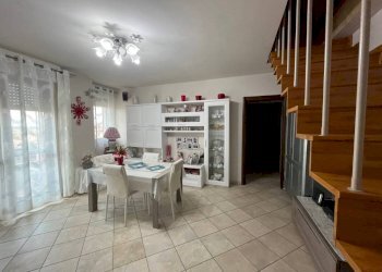 soggiorno - Trilocale via del Porto, 249, Carmagnola - foto 3