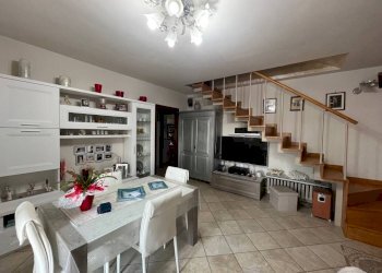 soggiorno - Trilocale via del Porto, 249, Carmagnola - foto 4