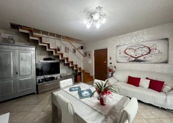 soggiorno - Trilocale via del Porto, 249, Carmagnola - foto 6