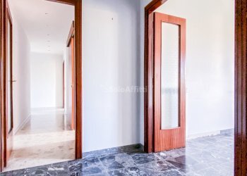 ingresso - Appartamento Via Pietravalle, Napoli - foto 2