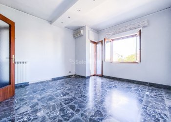 salone - Appartamento Via Pietravalle, Napoli - foto 4