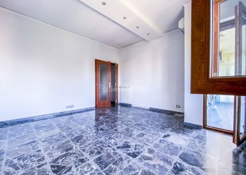 salone - Appartamento Via Pietravalle, Napoli - foto 5