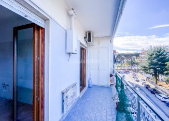 balcone - Appartamento Via Pietravalle, Napoli - foto 8