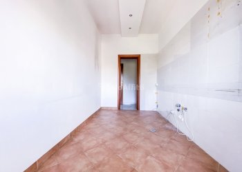 cucina - Appartamento Via Pietravalle, Napoli - foto 12