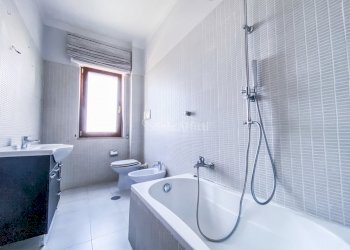 bagno - Appartamento Via Pietravalle, Napoli - foto 20