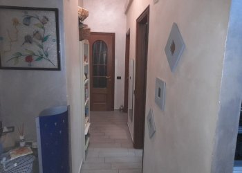 corridoio - Appartamento Vado Ligure - foto 7