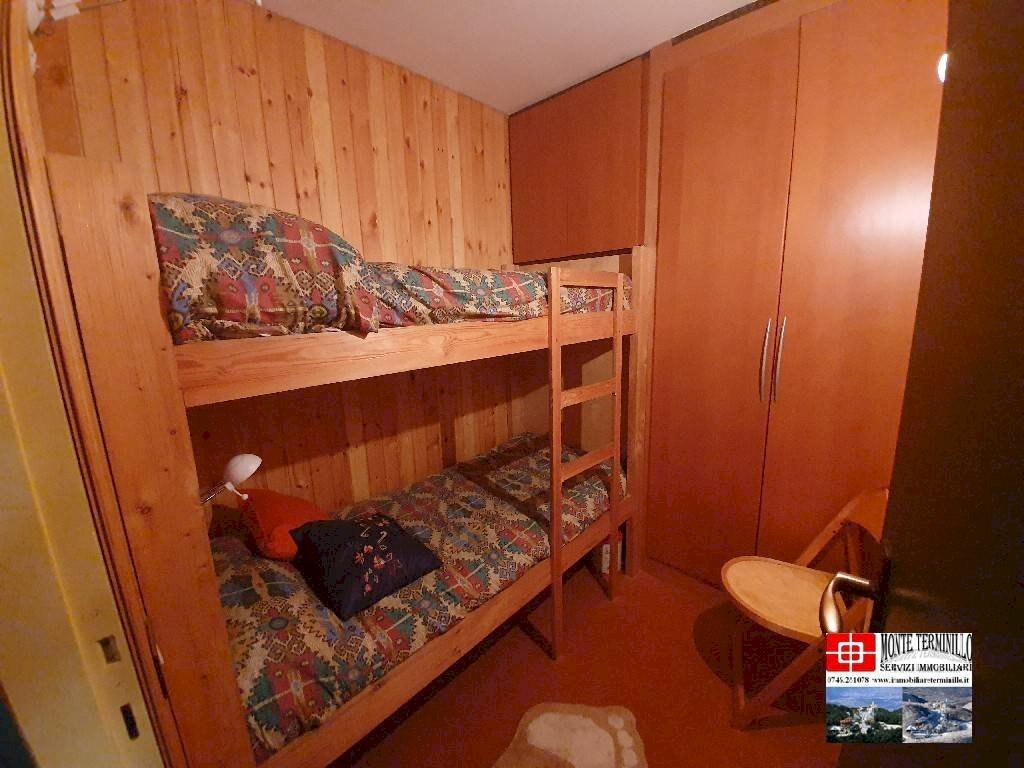 Camera da letto - Two-room apartment SP10, Micigliano - photo 3