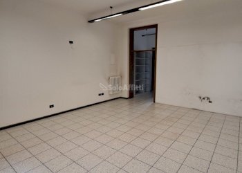 20240730_093512.jpg - Locale Commerciale Corso della Libertà 63/B, Cesano Maderno - foto 3