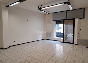 20240730_093530.jpg - Locale Commerciale Corso della Libertà 63/B, Cesano Maderno - foto 5