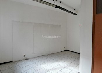 20240730_093612.jpg - Locale Commerciale Corso della Libertà 63/B, Cesano Maderno - foto 8