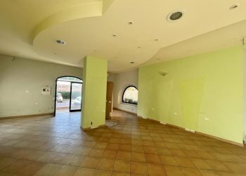 IMG_9683.JPG - Locale Commerciale Pietrasanta - foto 4