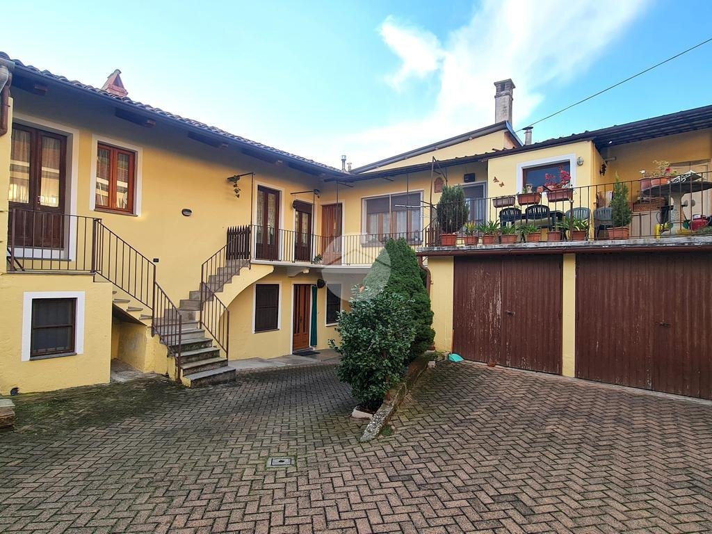 Casa semi indipendente Via Camillo Benso Conte di Cavour, Albiano d'Ivrea - foto 2