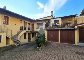 Casa semi indipendente Via Camillo Benso Conte di Cavour, Albiano d'Ivrea - foto 1