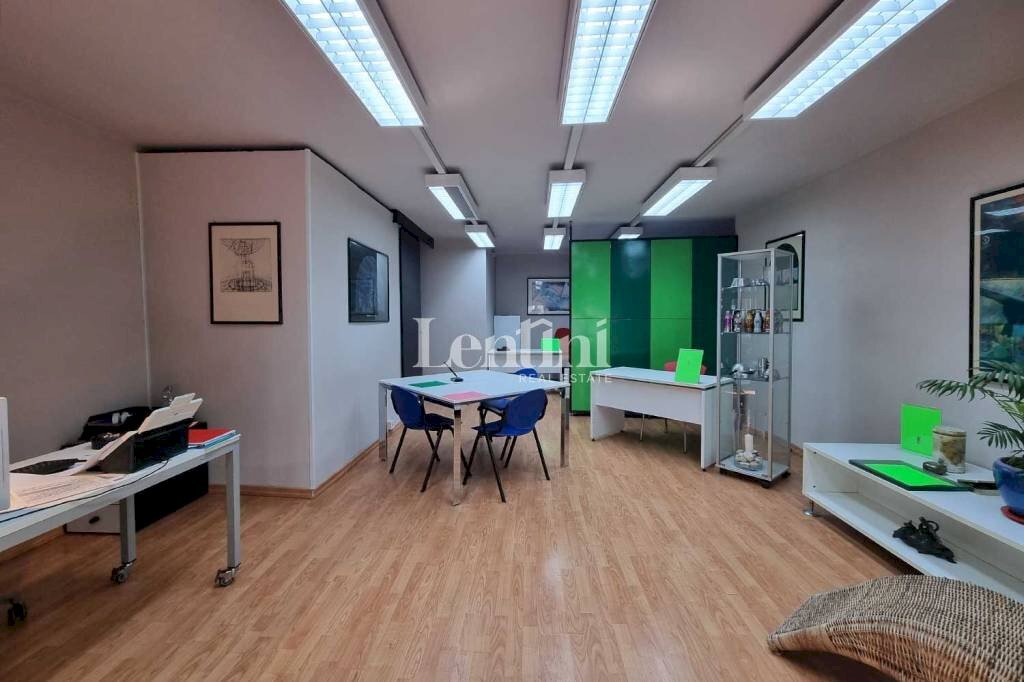 Shop via Giovanni Lanza, 114, Casale Monferrato - photo 3