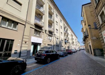 Negozio via Giovanni Lanza, 114, Casale Monferrato - foto 1