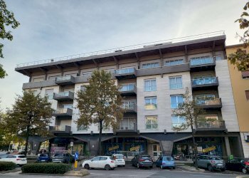 ESTERNO - Magazzino Brescia - foto 2