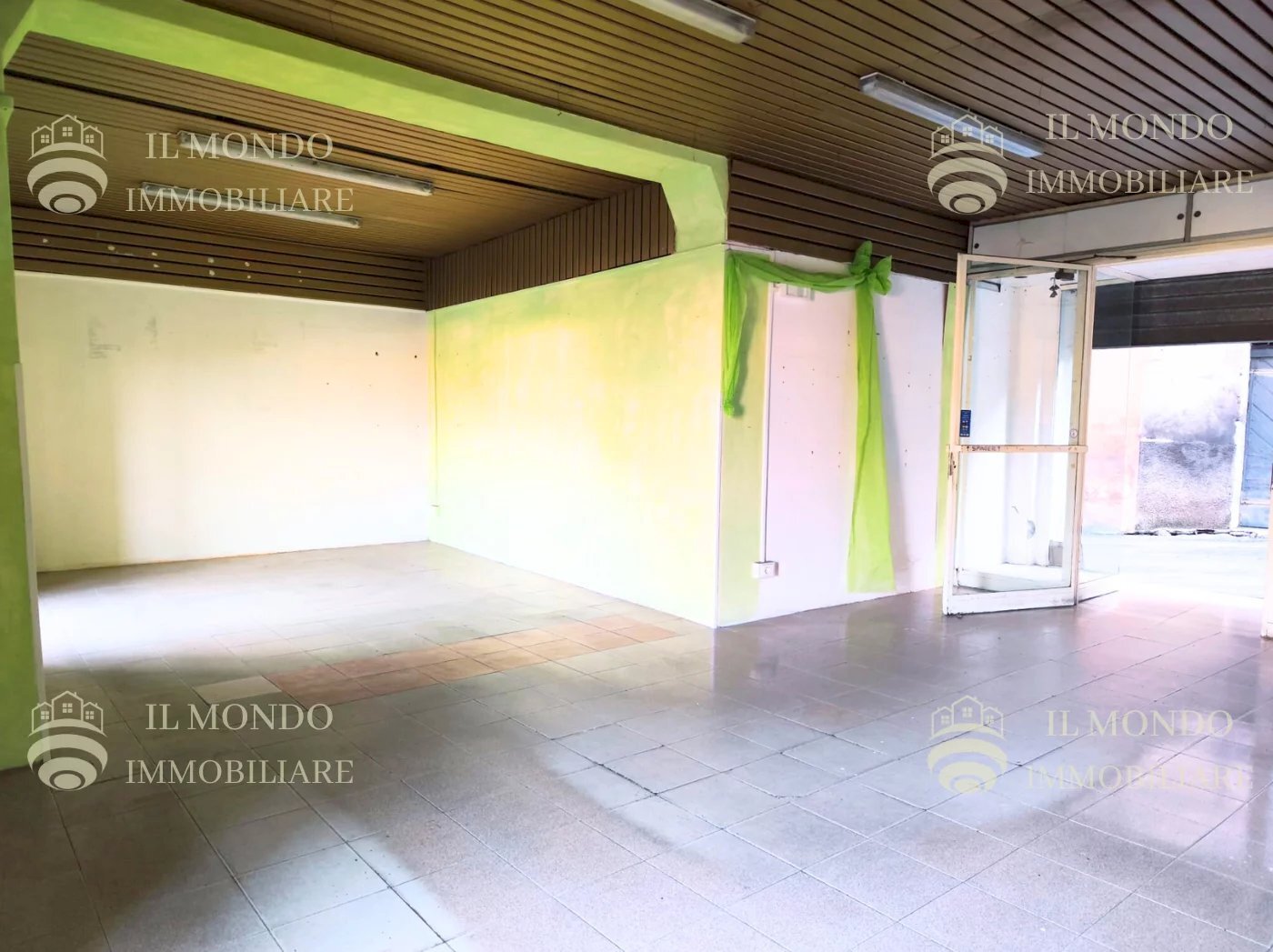 Locale Commerciale Via Dei Cerasari, snc., Palombara Sabina - foto 3