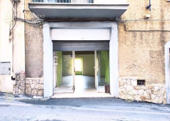 Locale Commerciale Via Dei Cerasari, snc., Palombara Sabina - foto 1